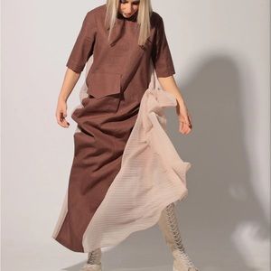 ADEPTT LINEN MAXI DRESS WITH LARGE FRONT POCKETS AND SHEER CHIFFON SIDES MODERN